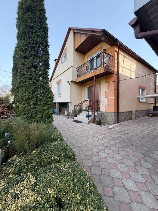 Продаж 2-поверхового будинку - View 2