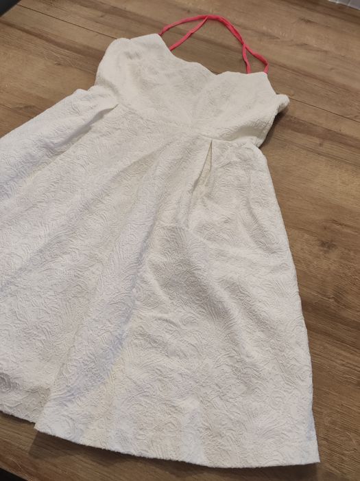 Biała sukienka Zara