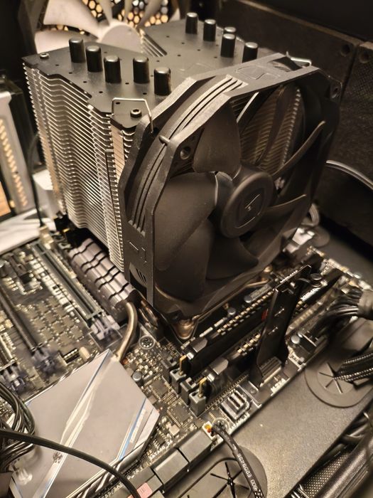Komputer PC Intel i7-6900K / 32GB RAM / 750W / Fractal Design Define R4