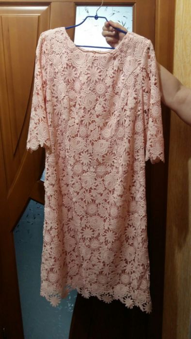 Сукня персикова.