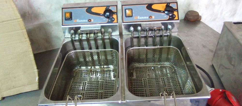 Vendo fritadeira eléctrica, nova, da Marca Fiamma
