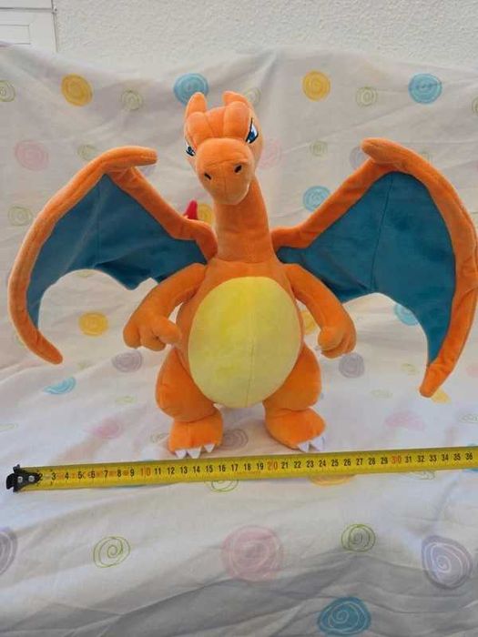 Pokémon peluche do pokémon charizard da wct