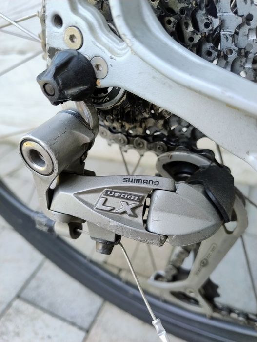 Rower FOCUS LOST LAGOON - crossowy, osprzęt Shimano Deore LX