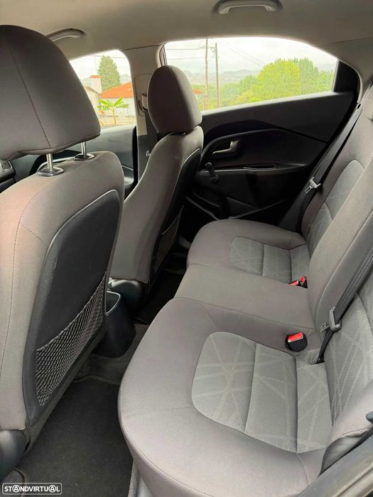 Kia Rio 2015 1.1