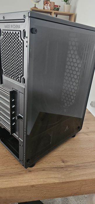 2 caixas PC gaming ATX – 1 nova + 1 usada com – preço para despachar
