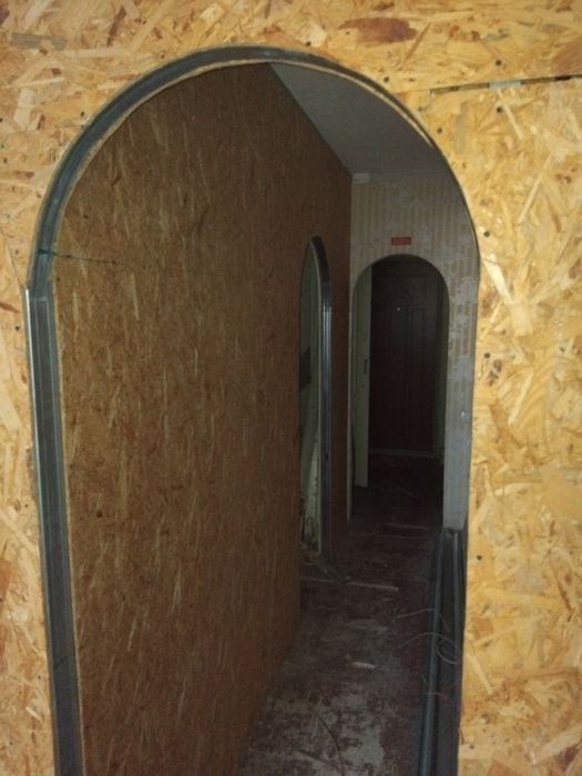 Продається кімната в гуртожитку.