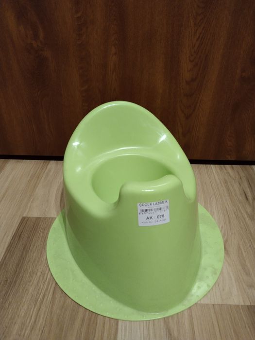 Nocnik dla dziecka do nauki siusiania bez pieluchy
