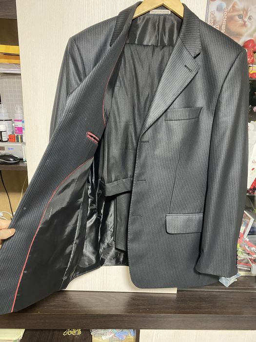 Чоловічий костюм(брюки та піджак)