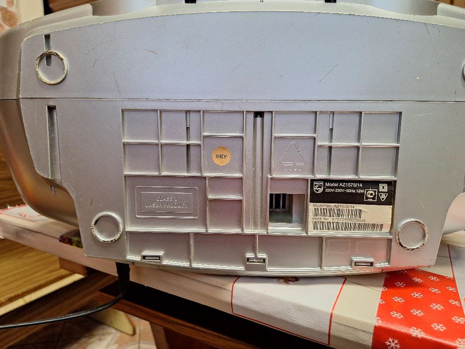 Radiomagnetofon na płyty cd radio i kasety