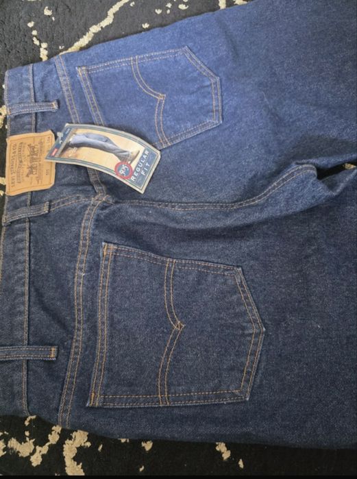 Spodnie levi’s .