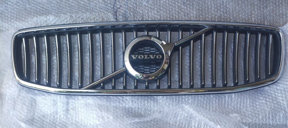 решітка радіатора Volvo Вольво S90, V90, оригінал