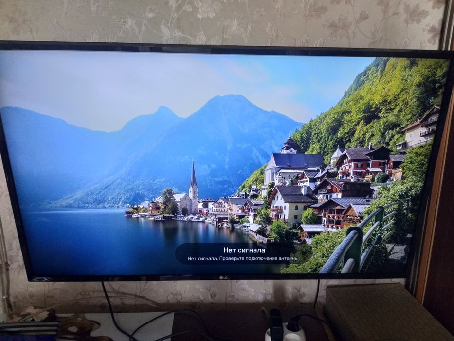 Телевизор  LG -43UJ6307