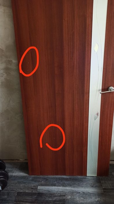 Межкомнатная дверь с ручкой