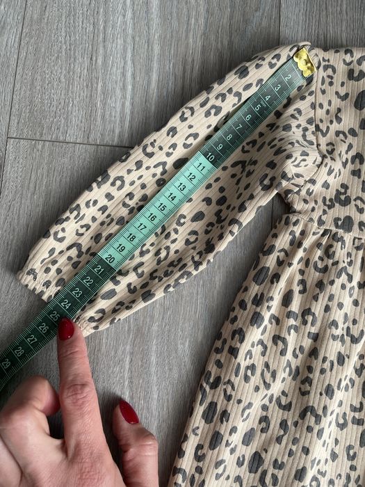 Продам сукню для дівчинки Next