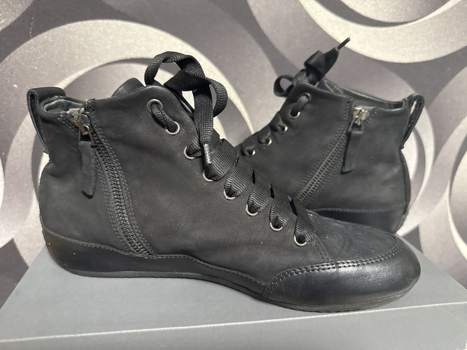 Полуботинки, ботинки в стилі ecco 39 розмір Італія