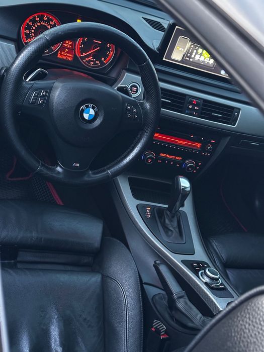BMW E92 330i 2012