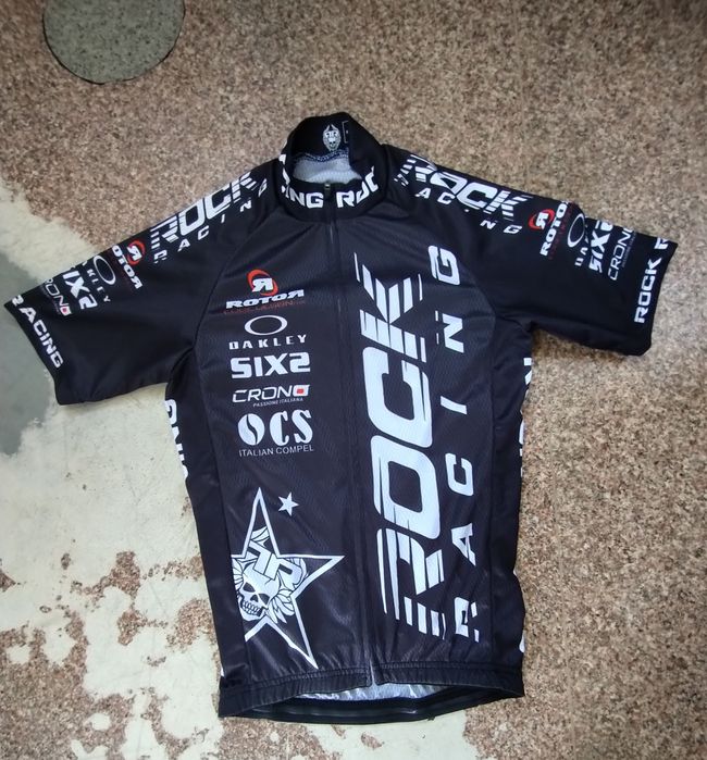 Koszulka kolarska Rock Racing – kontynentalna grupa kolarska z USA