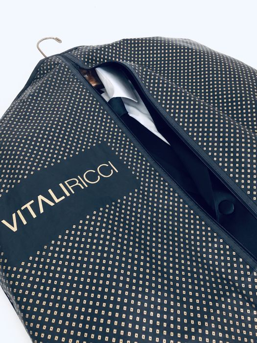 Костюм чоловічий Італія Vitali Ricci з сорочкою та краваткою р. 46-48