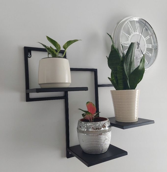Kwietnik na ścianę wisząca półka na 3 kwiaty regał ścienny czarny meta