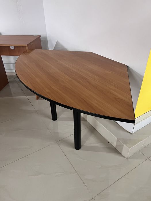 РАСПРОДАЖА офисной мебели столы письменные кухонные компьютерные