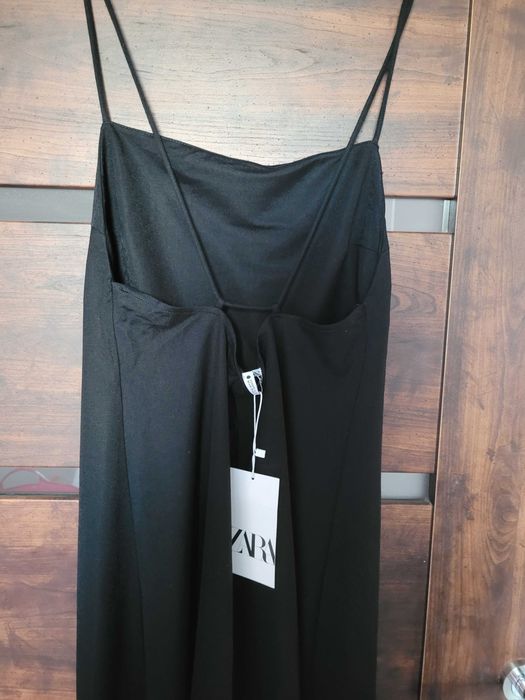 Nowa czarna sukienka bez pleców na ramiączka ZARA 36 S