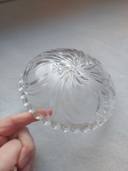 Bomboniera ząbkowanymi Huta Hortensja