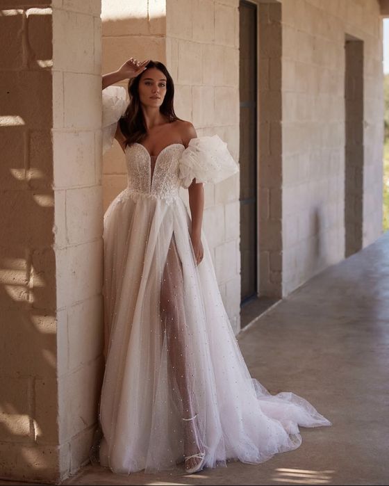 Трендова весільна сукня
