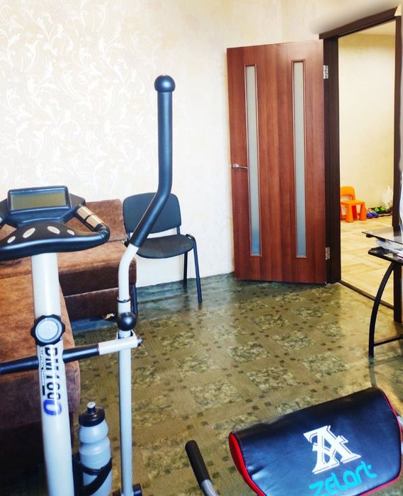 Продам 3 комнатную квартиру в центре Чугуева