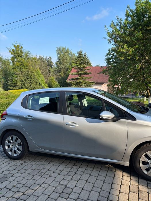 Peugeot 208 Super stan