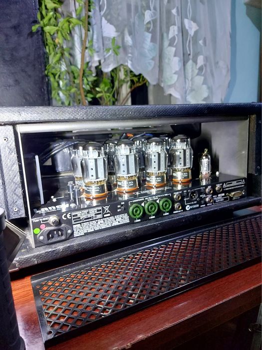 Lampowy wzmacniacz do gitary basowej LANEY NEXUS TUBE + kolumny