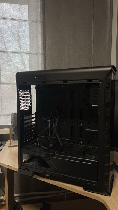 Корпус для ПК Gamemax ATX Elysium Black для компʼютеру