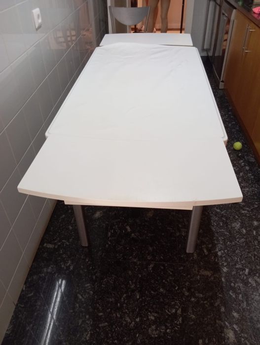 Mesa de cozinha extensível