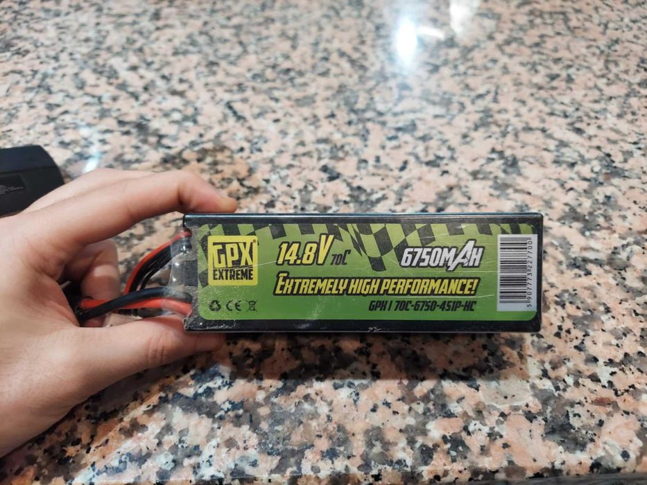 Truck RC Maverick QuantumR Flux 4S 4WD Cinza