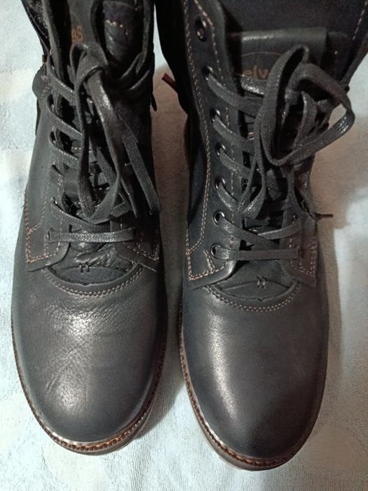Продам новые мужские сапоги 45