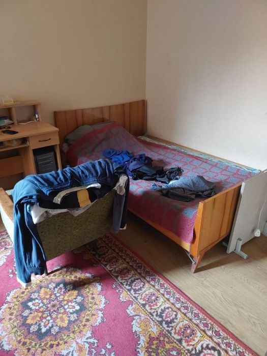 Здається невеликий  будинок  Космос  МОЖНА ВІЙСЬКОВИМ