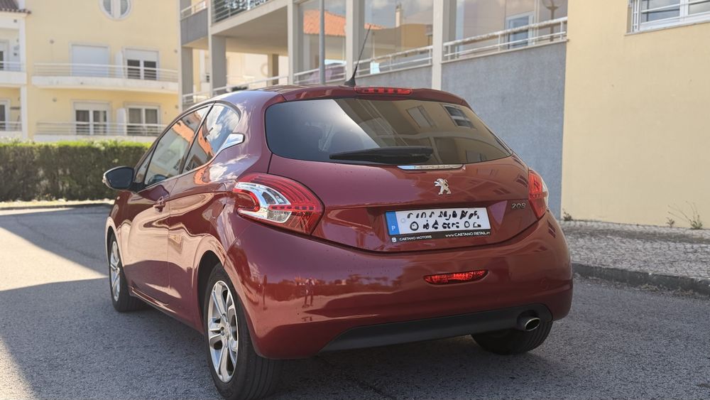 Peugeot 208  1.4  VTI  ACTIVE muito estimado, de garagem, particular , Nacional