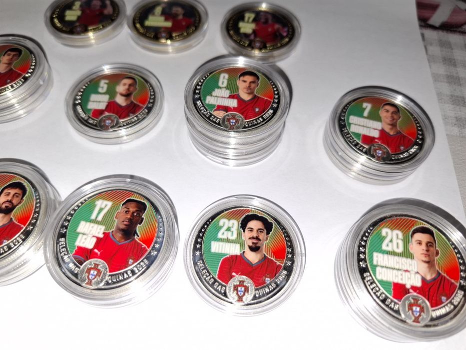 Moedas icoins disponiveis
Prateadas 4€

Douradas 25€

E preciso também 1 Diogo Costa Prateada e 1 Bernardo Silva Dourada 
Alverca