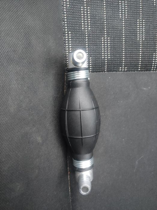 Груша підсосу Dacia Logan