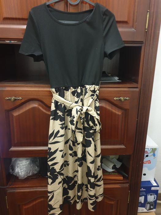 VESTIDOS completamente NOVOS