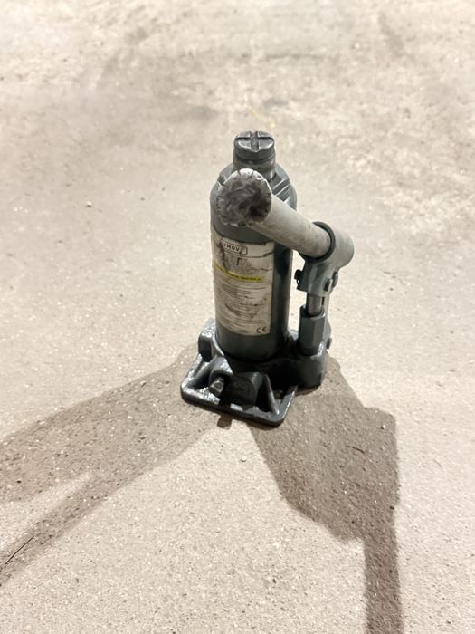 Macaco de carro elevatório