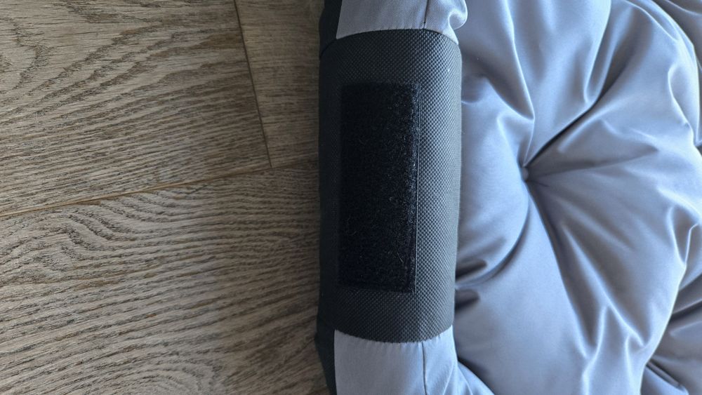 Лежанка для собаки з водовідштовхувальної тканини