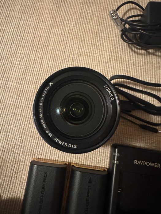 Blackmagic Pocket Cinema Camera 4K + Lumix 12-35mm f/2.8 (COMO NOVA)