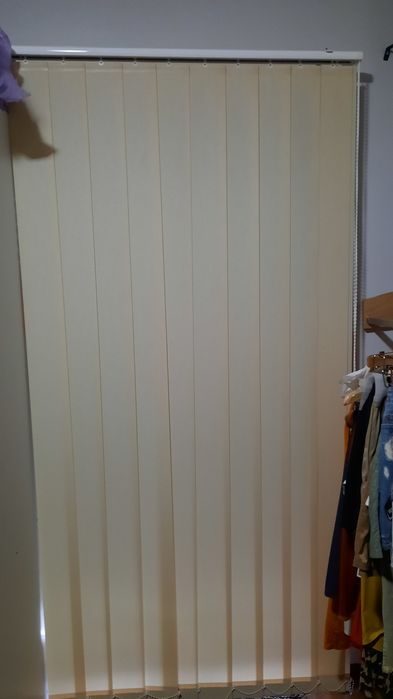 Persianas tela translúcida com bom corte de luz