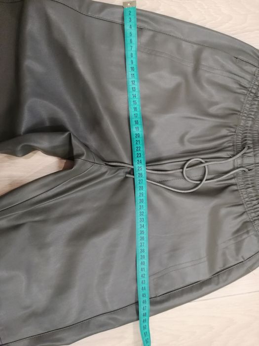 Штани з еко шкіри mango