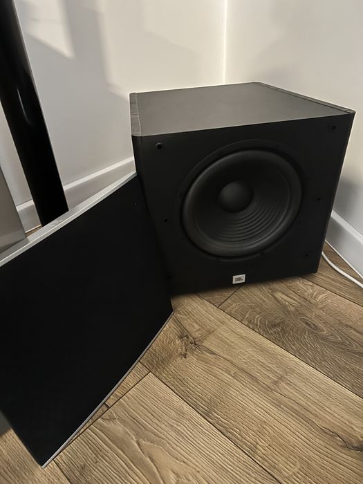 Kompletne kino domowe 5.1 JBL Arena + Denon AVR-X540BT