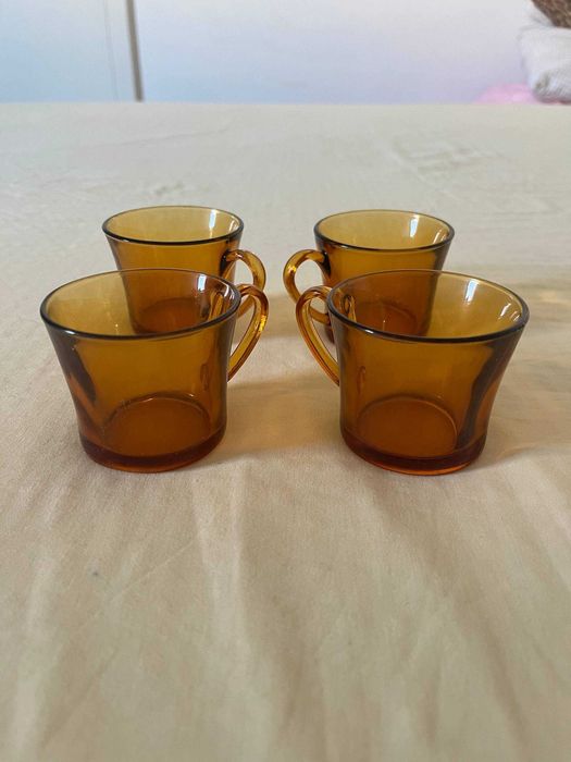 4 chávenas de vidro âmbar vintage