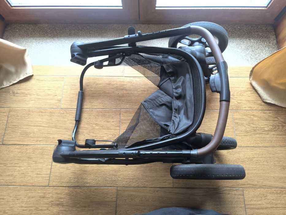 Carrinho da marca Maxo cosi