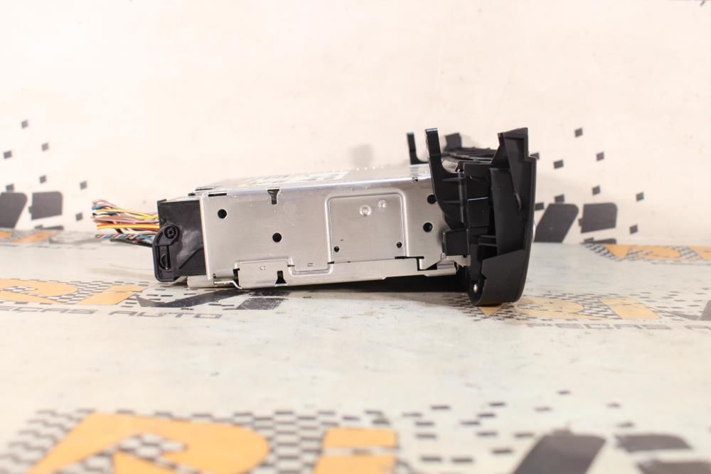 Rádio / auto-rádio BMW 1 (F20)