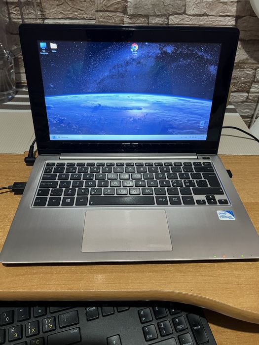 Asus laptop- uszkodzony
