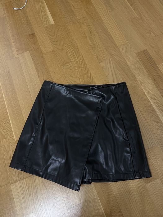 Шкіряна спідниця-шорти